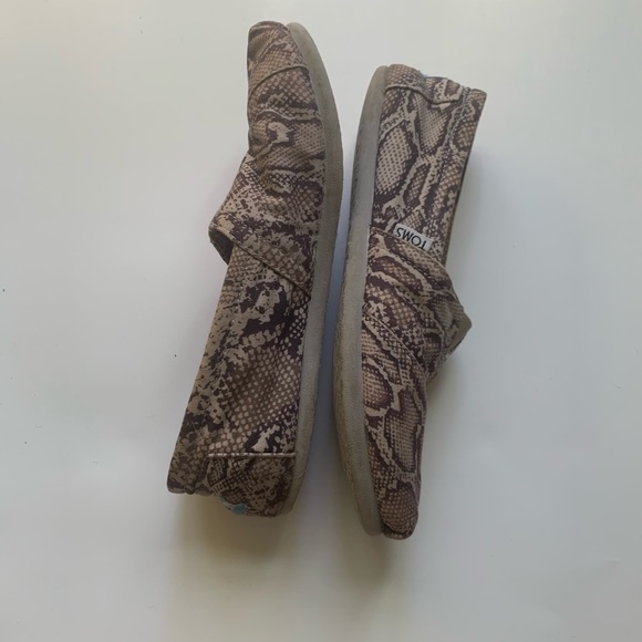 Toms shoes - Picture 2 of 4